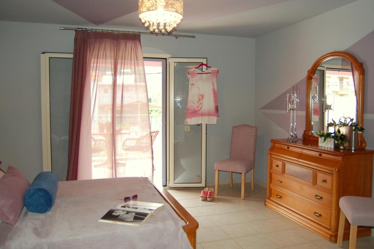 Alkyoni Apartments & Studios Poros  Bagian luar foto