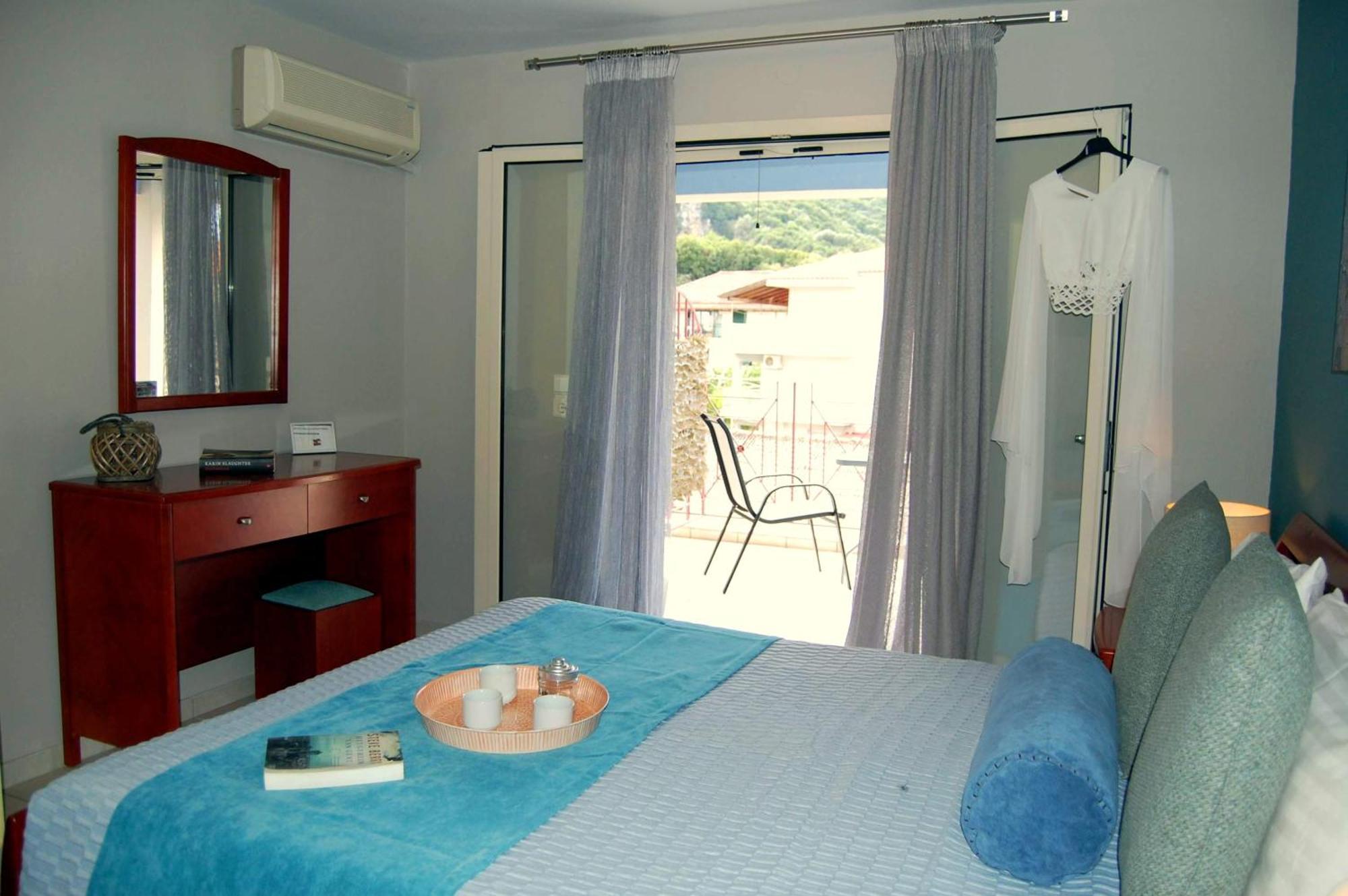 Alkyoni Apartments & Studios Poros  Bagian luar foto