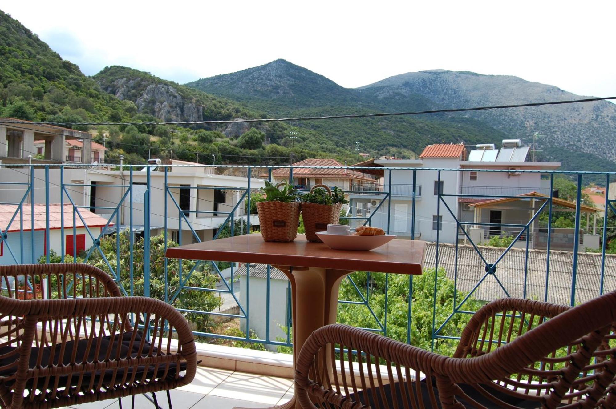 Alkyoni Apartments & Studios Poros  Bagian luar foto