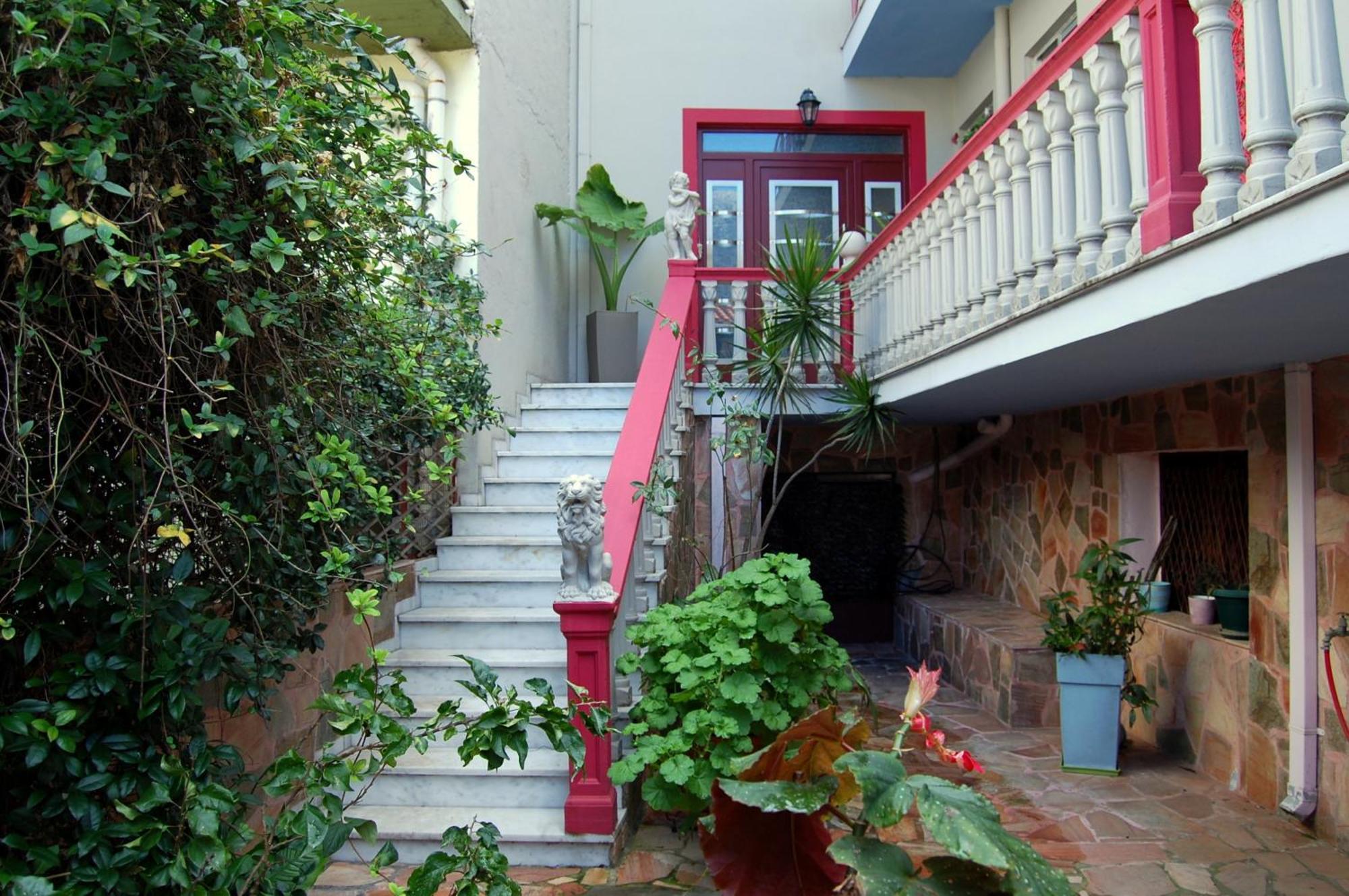 Alkyoni Apartments & Studios Poros  Bagian luar foto